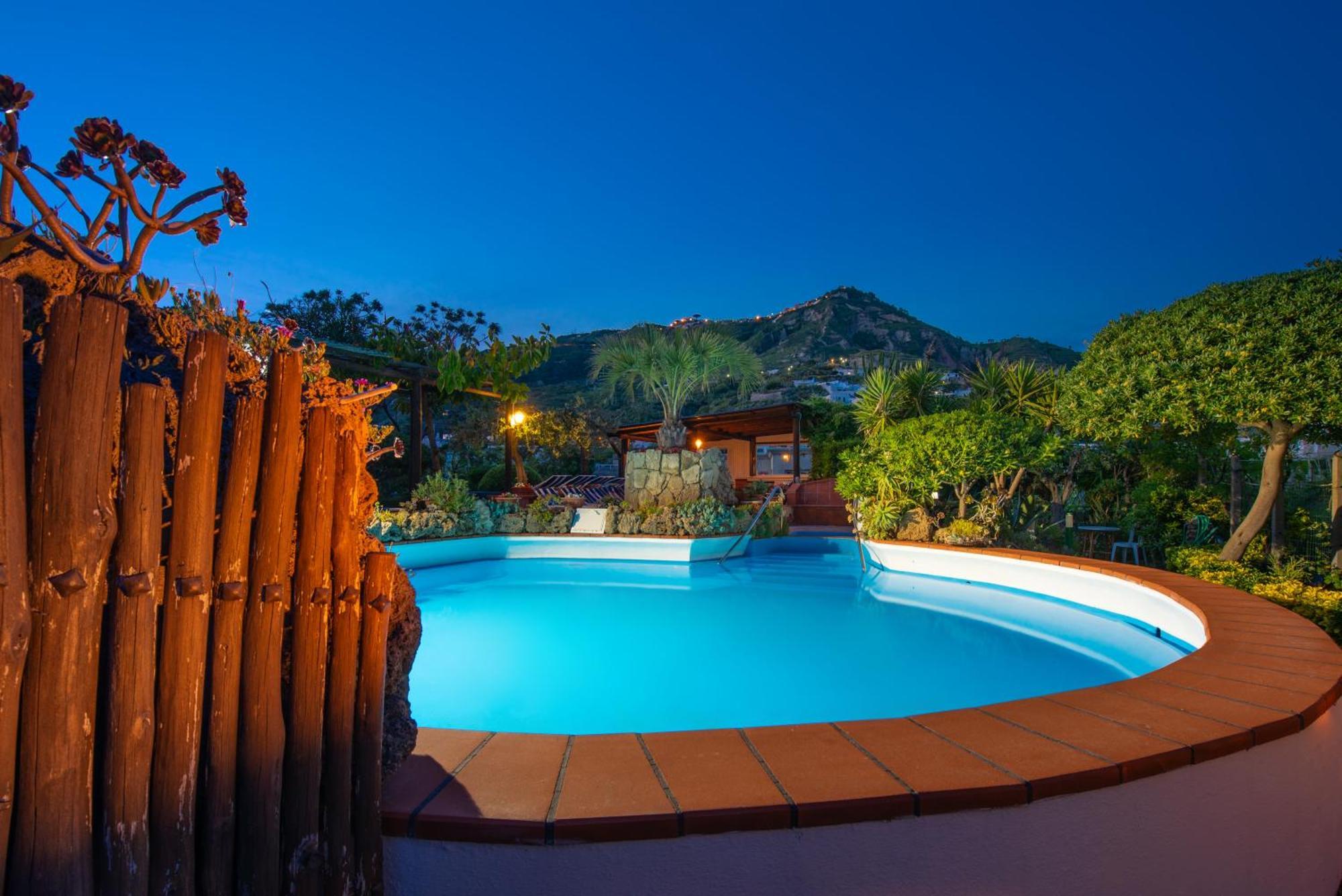 Hotel Villa Sirena Sant'Angelo (Isola d'Ischia) Exterior foto